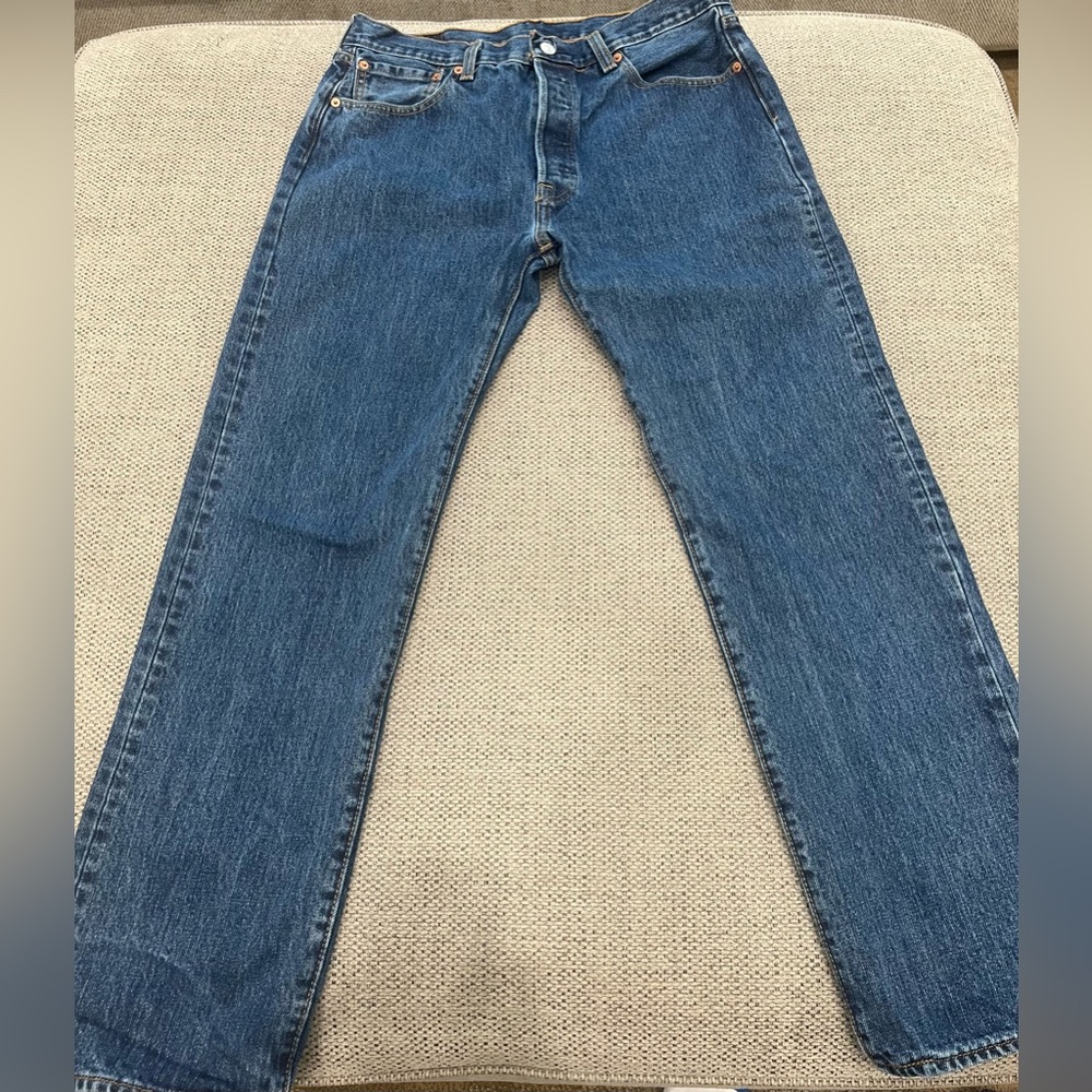 Levi Strauss 501 men’s jean size 33/30